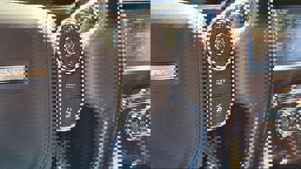 Used 2015 Land Rover Range Rover Supercharged image 28