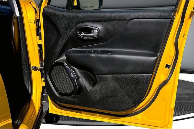 Used 2017 Jeep Renegade Altitude image 27