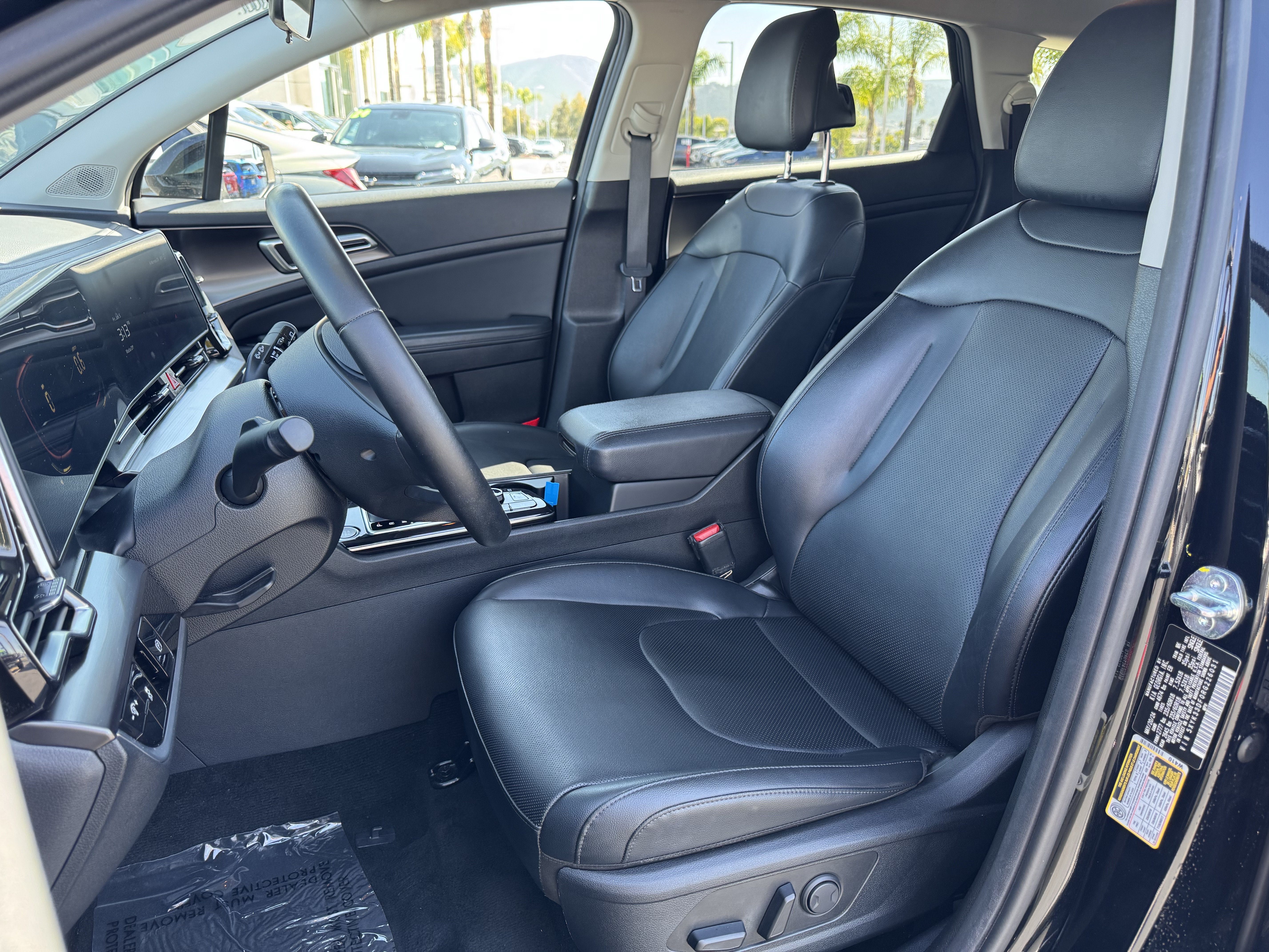 Used 2024 Kia Sportage EX FWD image 13