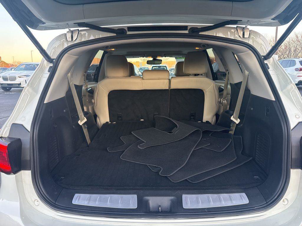 Used 2019 INFINITI QX60 Luxe w/ Essential Package image 17