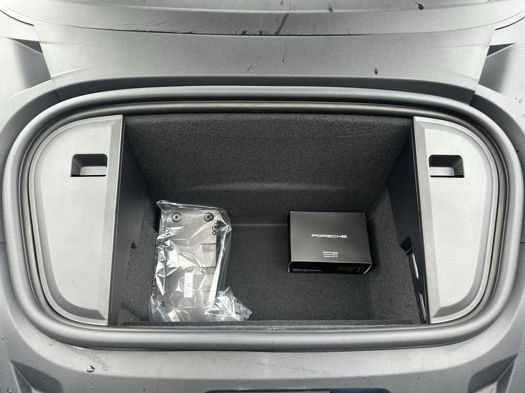 Used 2026 Porsche Taycan 4S image 44
