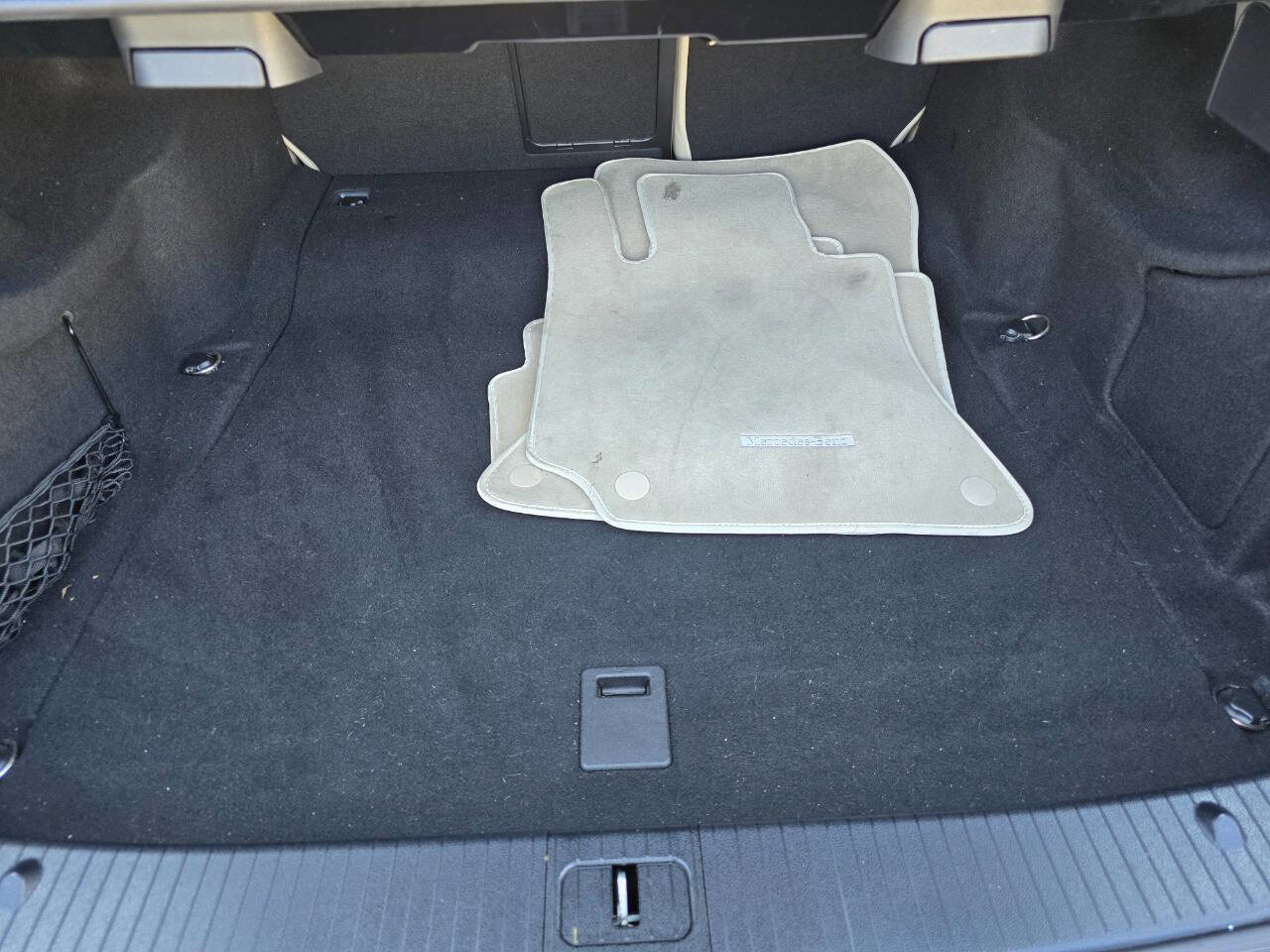 Used 2016 Mercedes-Benz E 250 4MATIC Sedan image 24