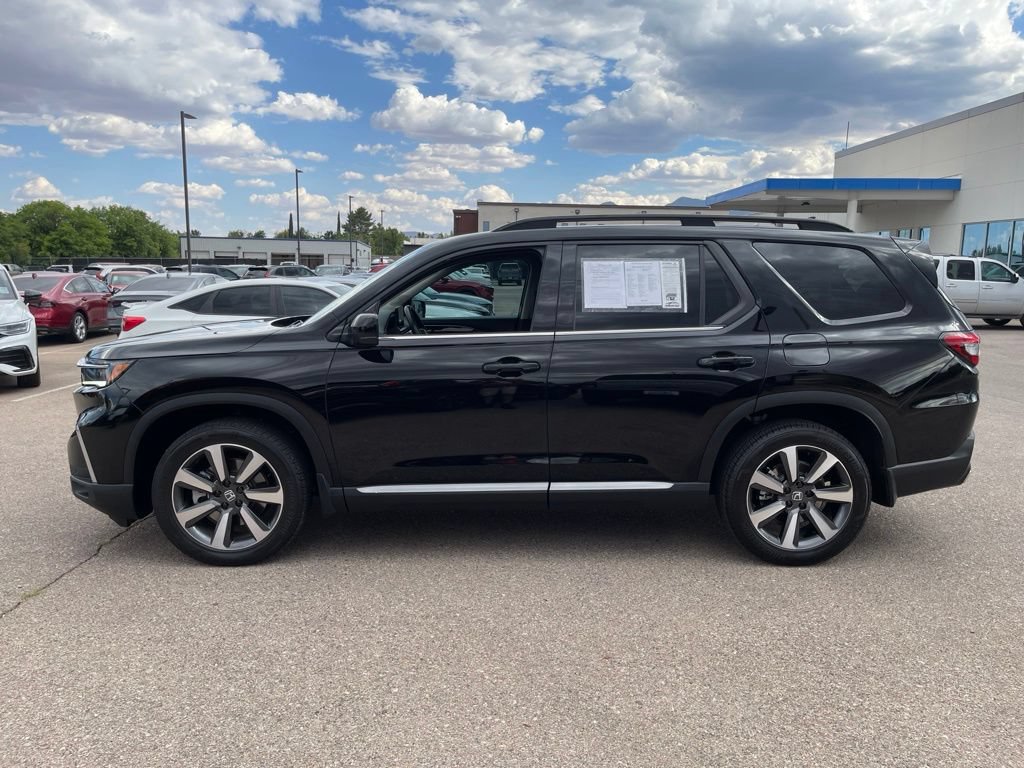 Certified 2024 Honda Pilot Touring image 2