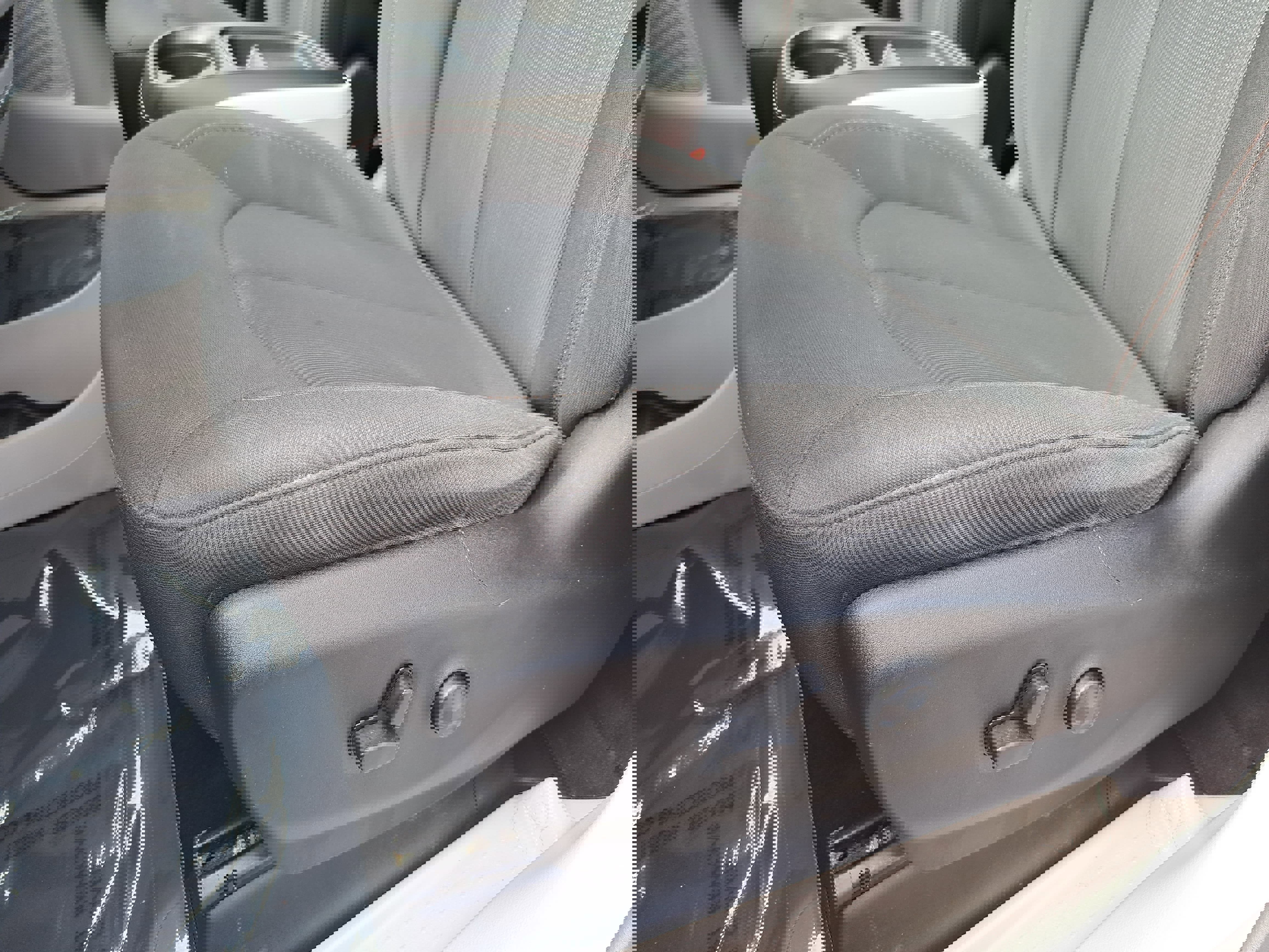 Used 2020 Chrysler Pacifica Touring w/ Cold Weather Group image 27