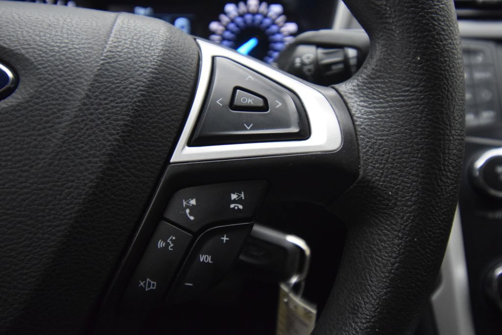 Used 2014 Ford Fusion SE FWD image 26