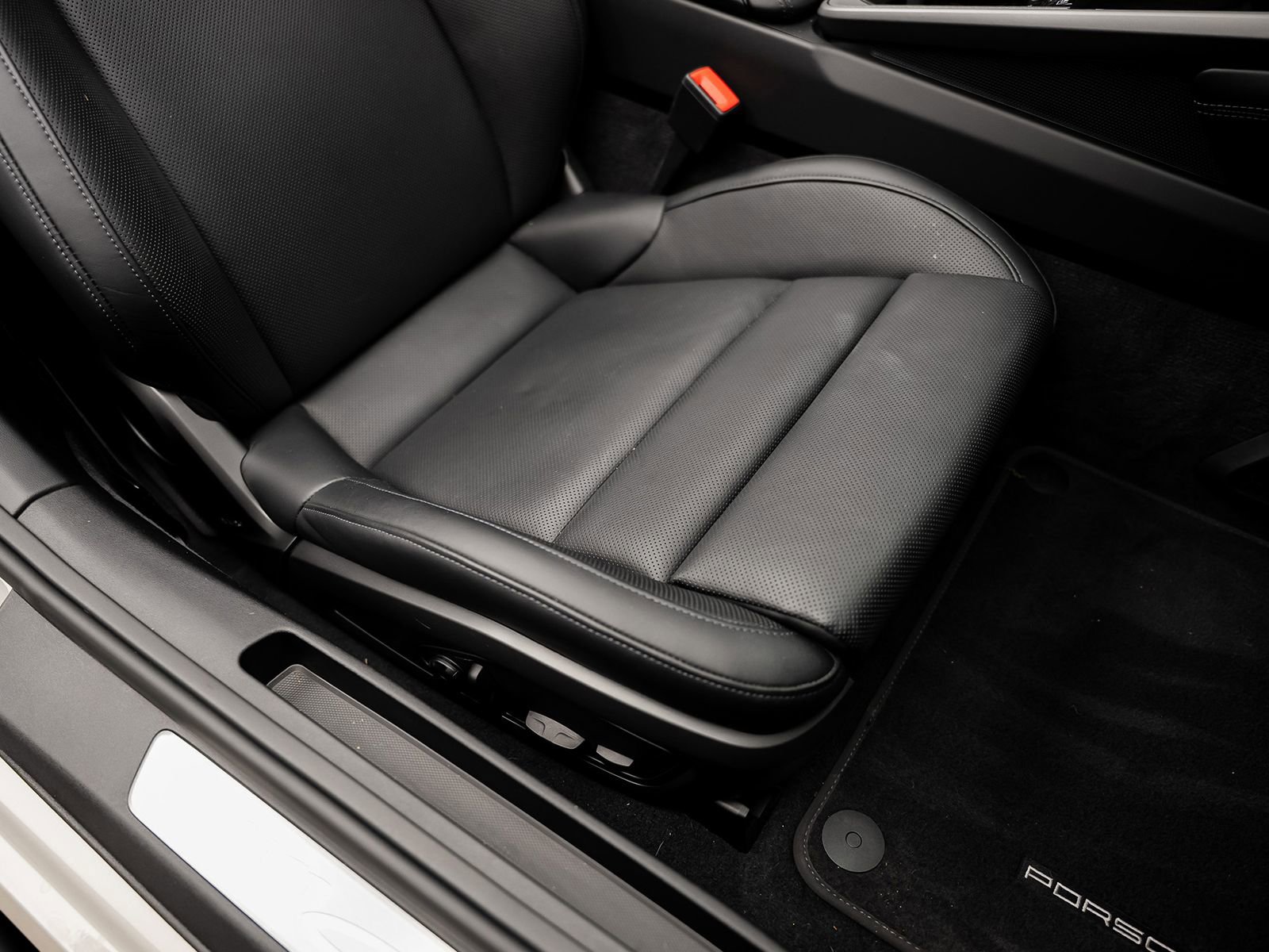 Used 2023 Porsche 911 Carrera S image 38