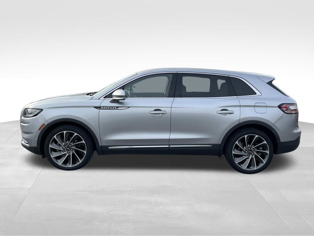 Used 2021 Lincoln Nautilus Reserve w/ Equipment Group 202A image 7