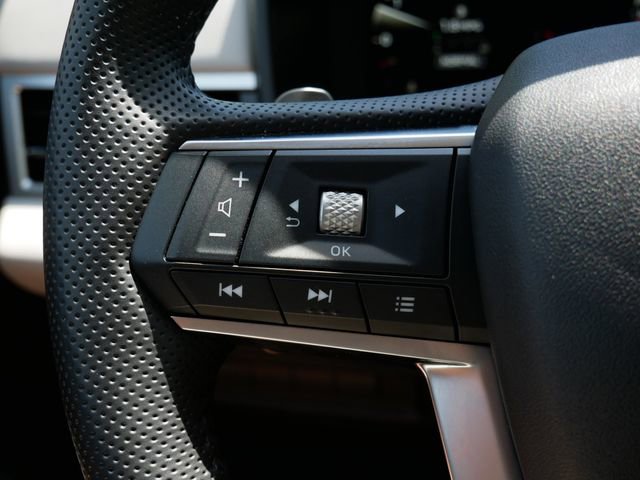 Used 2025 Mitsubishi Outlander SE AWD/4WD image 17