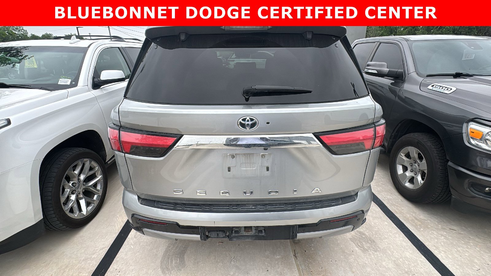 Used 2023 Toyota Sequoia Limited AWD/4WD image 5