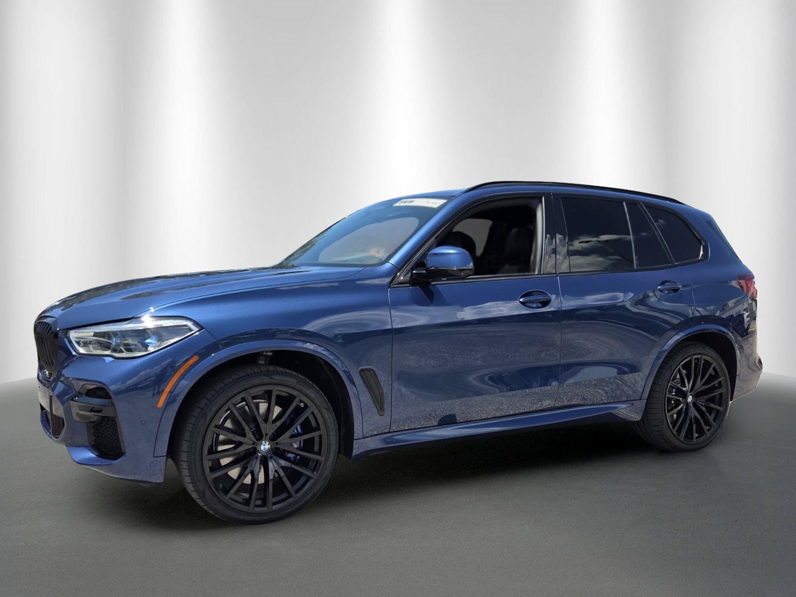 Used 2023 BMW X5 M50i w/ Executive Package AWD/4WD image 3