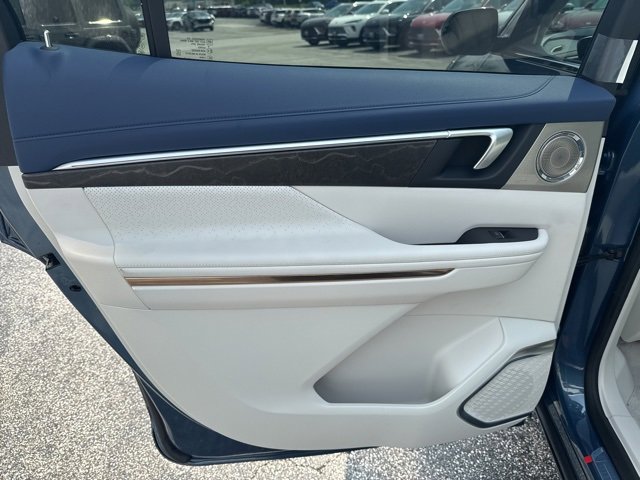 New 2026 Buick Enclave Avenir w/ LPO, Floor Liner Package image 33