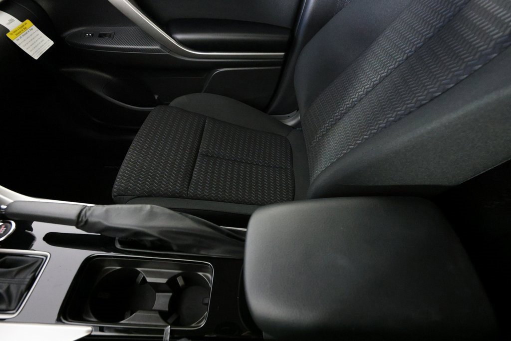 Used 2025 Mitsubishi Eclipse Cross ES image 28