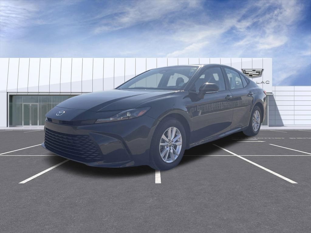 Used 2025 Toyota Camry LE w/ Convenience Package image 4