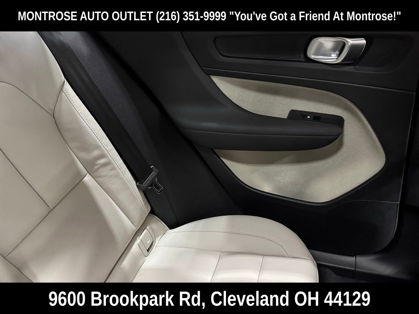 New 2026 Volvo XC40 B5 Plus w/ Protection Package Premier image 30