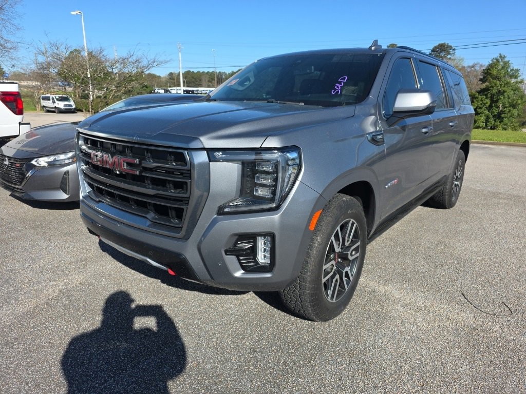 Used 2021 GMC Yukon XL AT4 w/ AT4 Premium Plus Package image 3