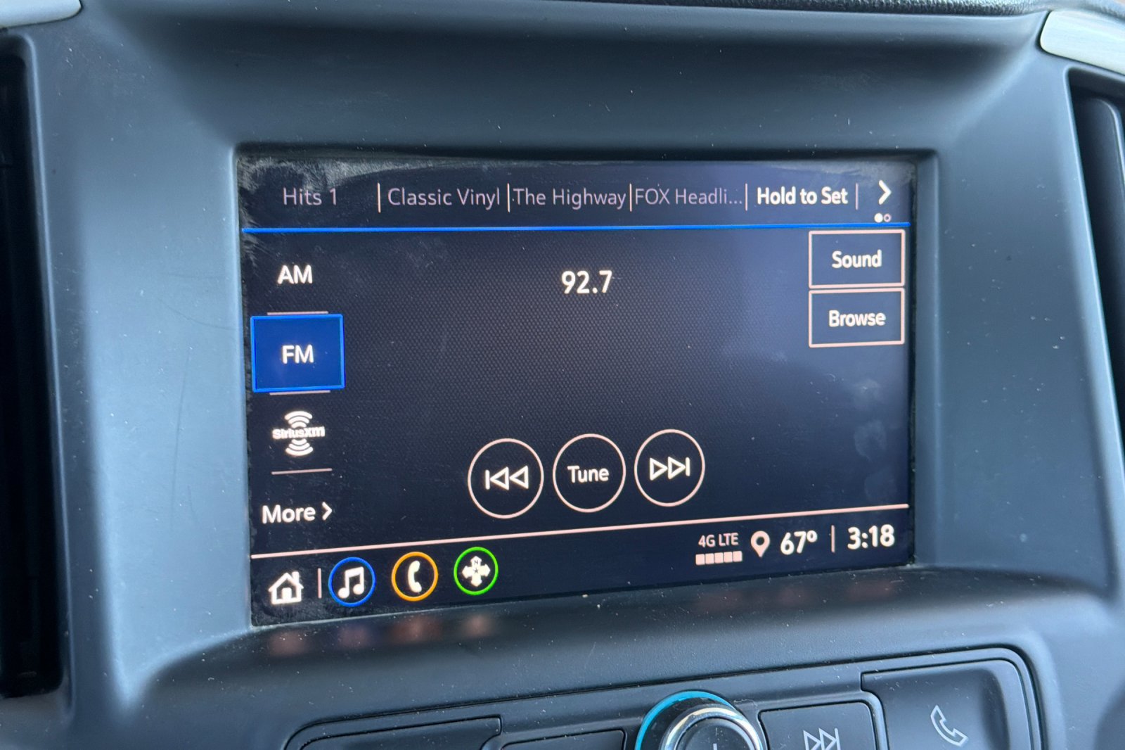 Used 2024 GMC Terrain SLE FWD image 23