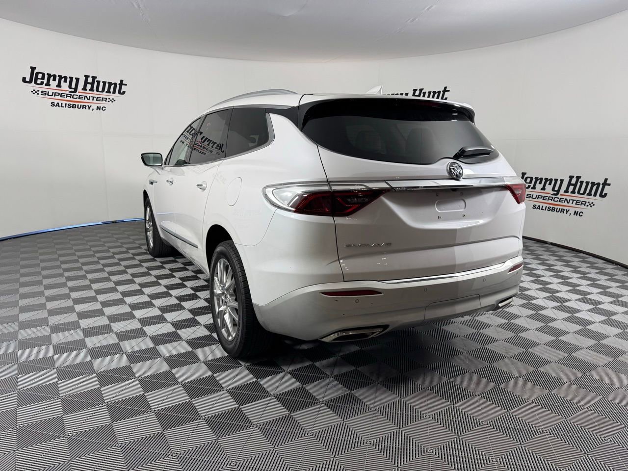 Used 2023 Buick Enclave Essence w/ Experience Buick Package image 11