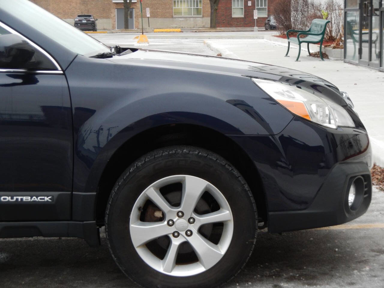 Used 2013 Subaru Outback 2.5i Premium AWD/4WD image 22