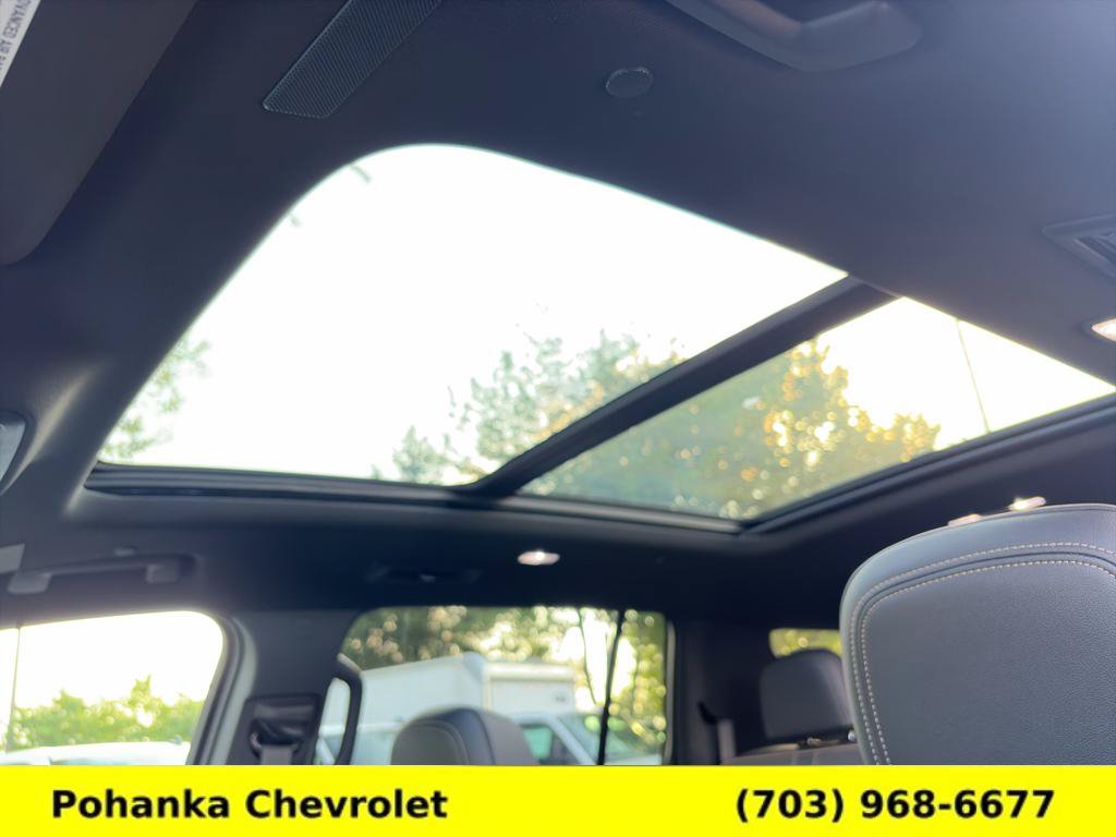 New 2026 Chevrolet Traverse High Country w/ LPO, Floor Liner Package AWD/4WD image 19