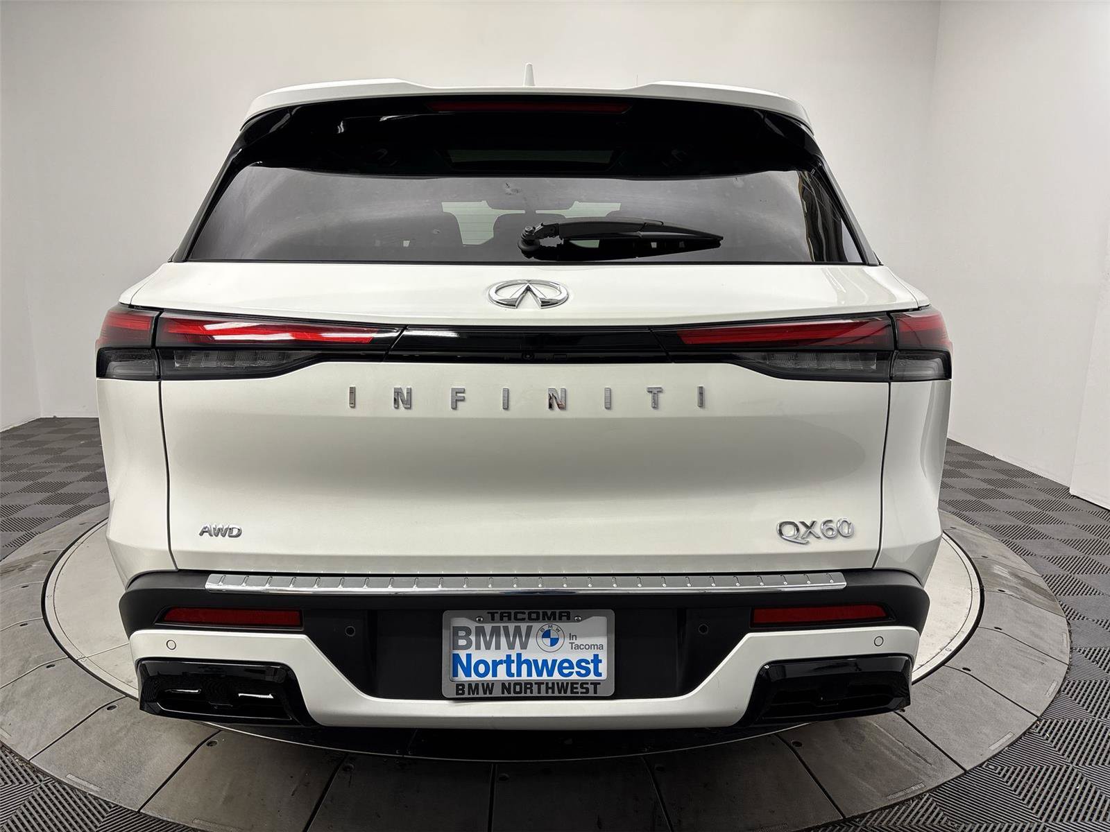 Used 2023 INFINITI QX60 Luxe w/ Cargo Package AWD/4WD image 15