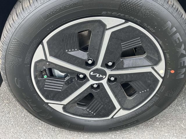 New 2026 Kia Niro EX image 5