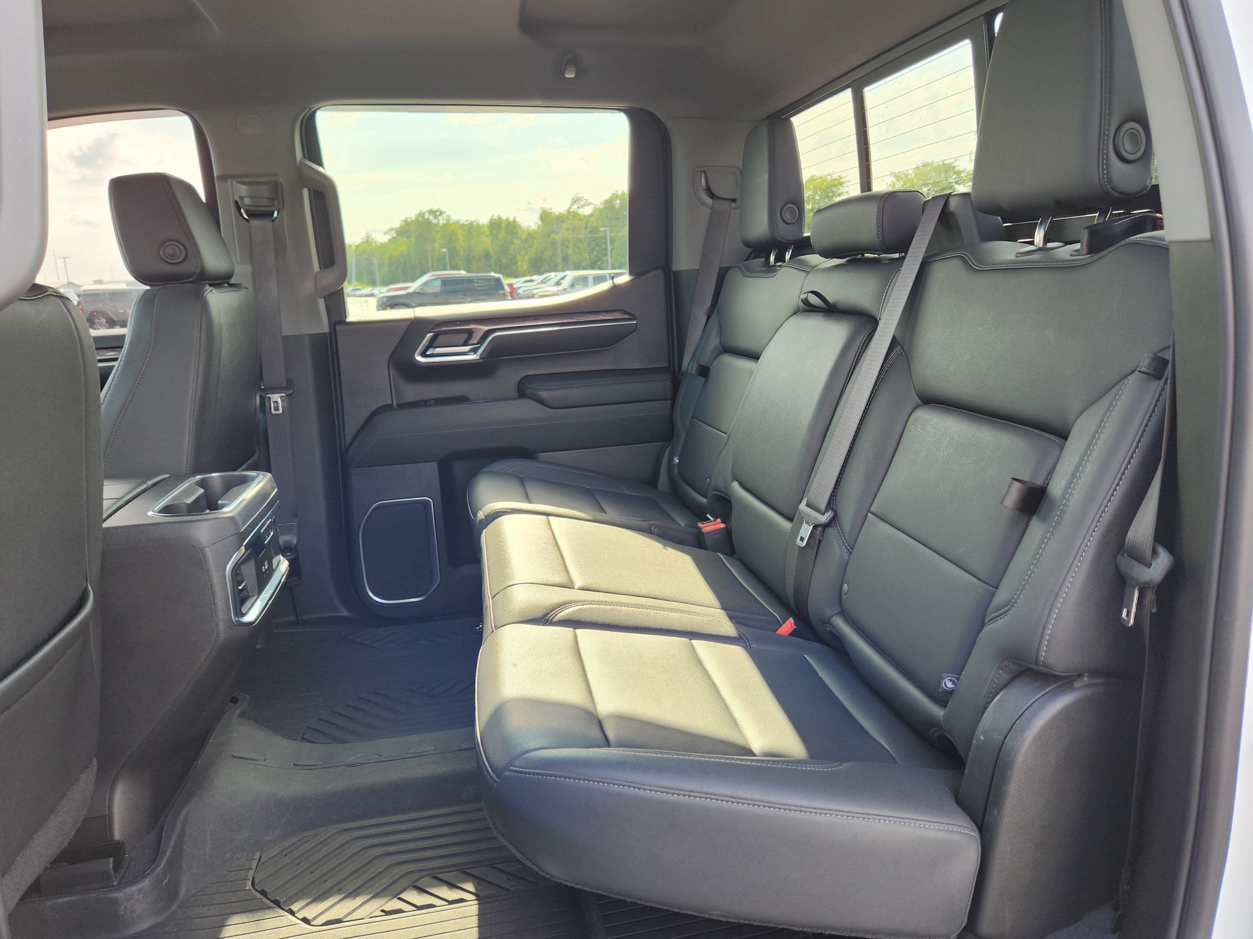 Used 2023 Chevrolet Silverado 1500 LTZ w/ Technology Package AWD/4WD image 12