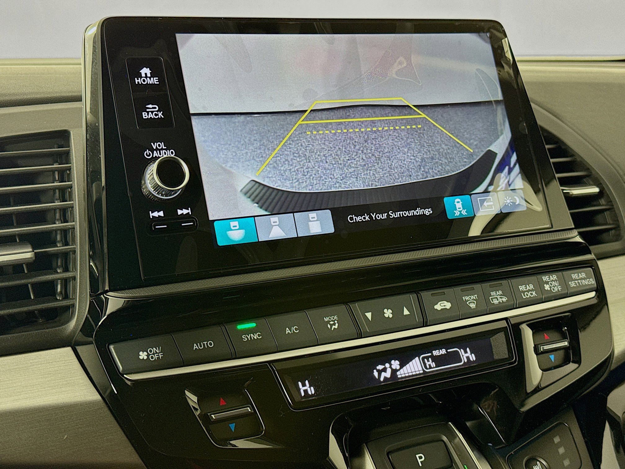 New 2026 Honda Odyssey Touring image 14