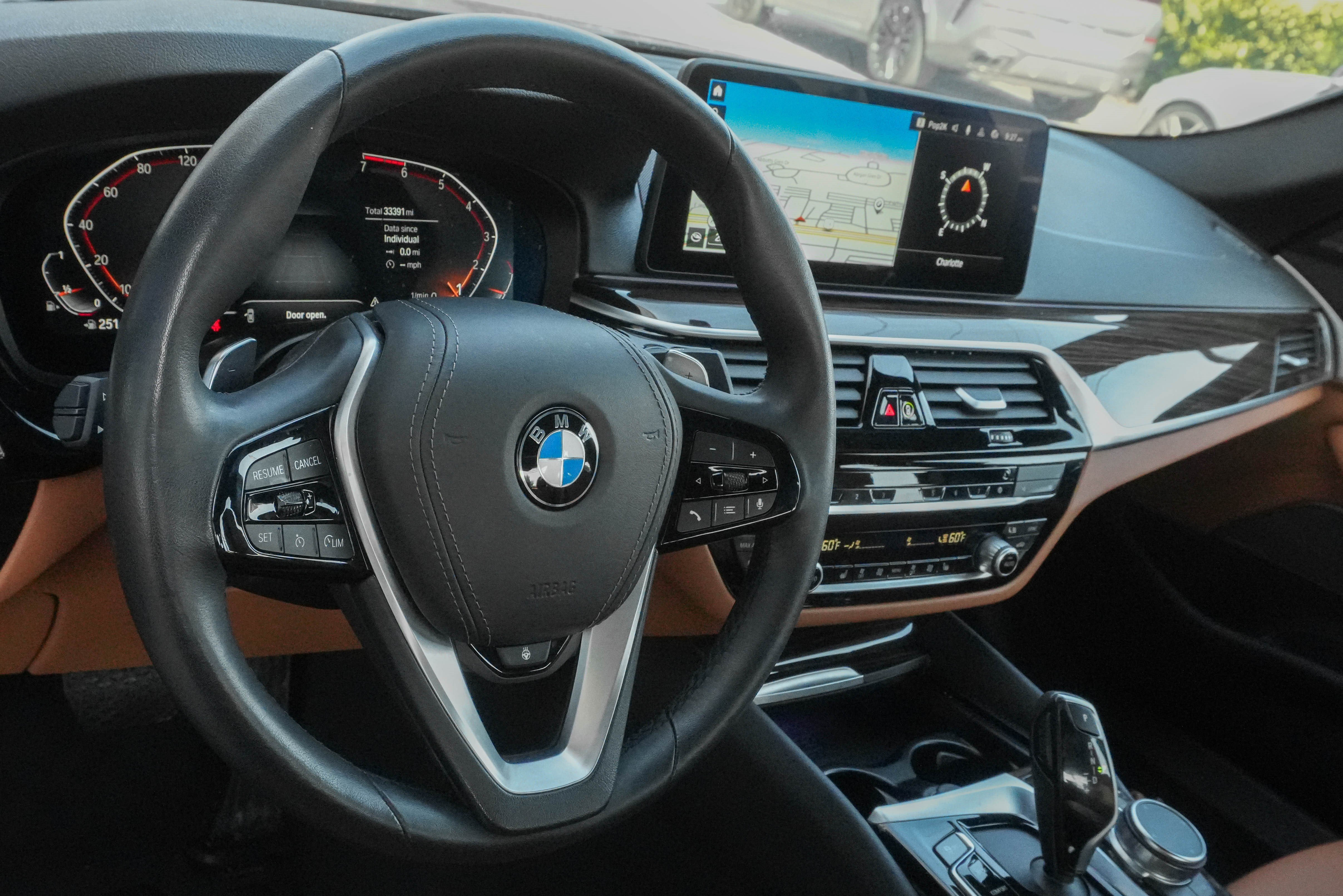 Certified 2023 BMW 530i xDrive w/ Premium Package AWD/4WD image 5