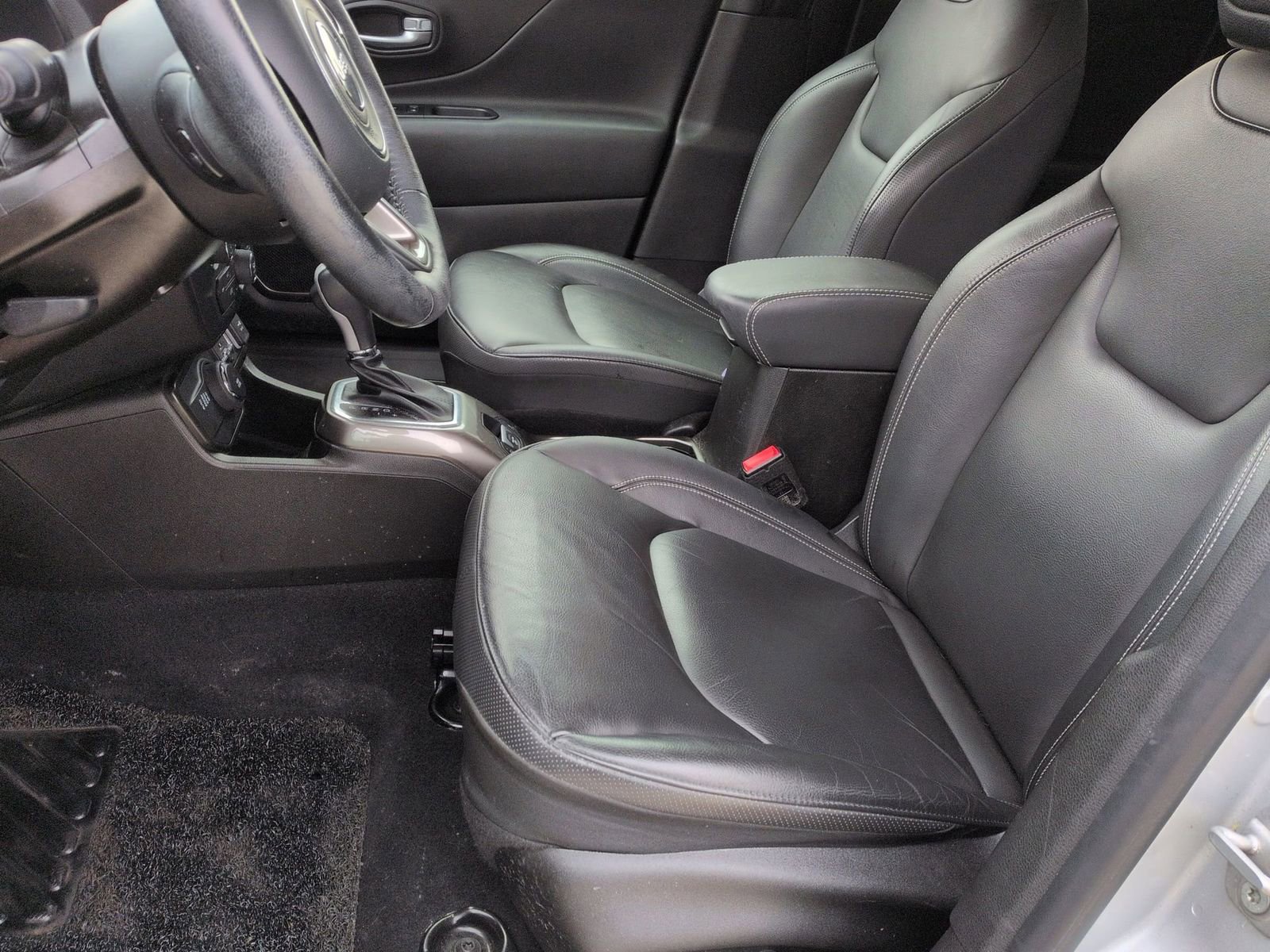 Used 2020 Jeep Renegade Limited image 19