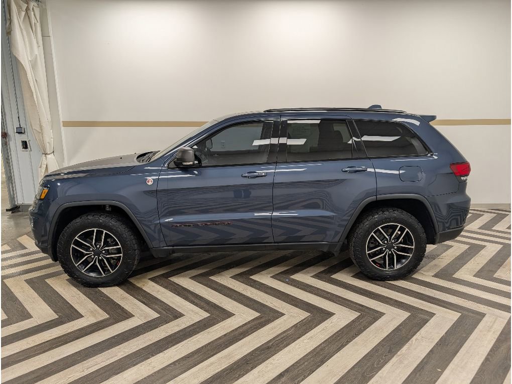 Used 2020 Jeep Grand Cherokee Trailhawk w/ Trailhawk Luxury Group image 3