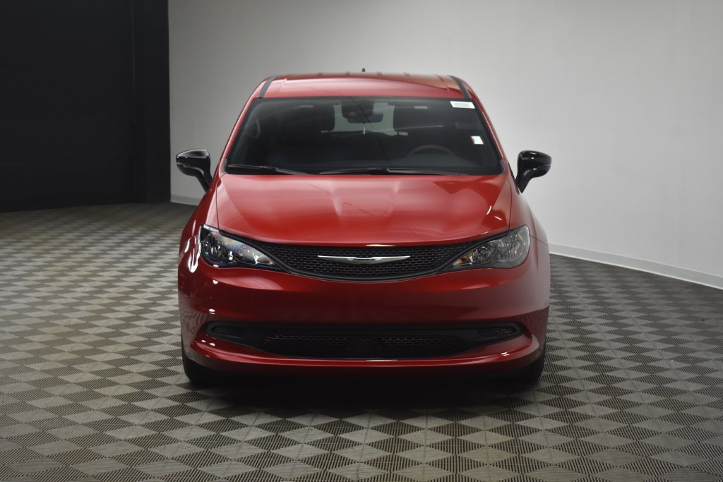 New 2027 Chrysler Pacifica LX FWD image 2