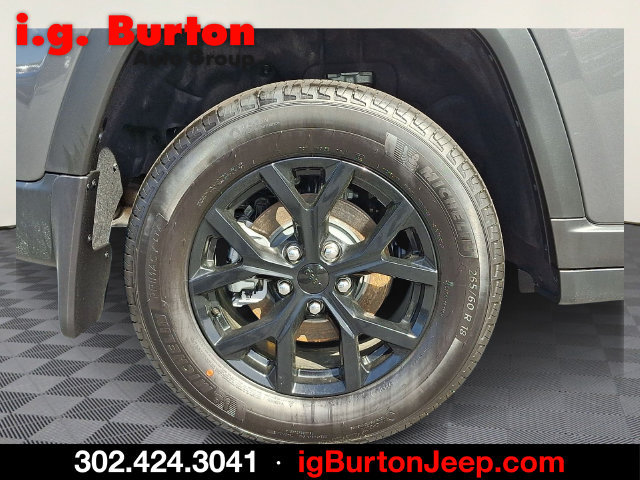 New 2026 Jeep Grand Cherokee Altitude AWD/4WD image 5