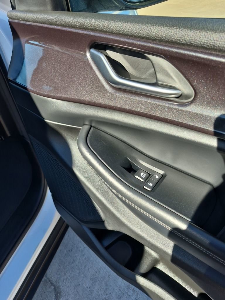 Used 2023 Jeep Grand Cherokee L Altitude AWD/4WD image 20