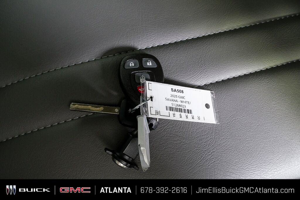 New 2025 GMC Savana 2500 w/ Driver Convenience Package RWD image 22