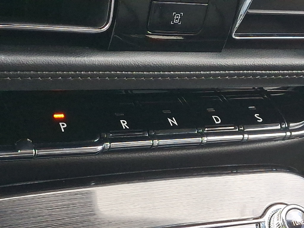 Certified 2023 Lincoln Nautilus AWD w/ Premium Package image 16