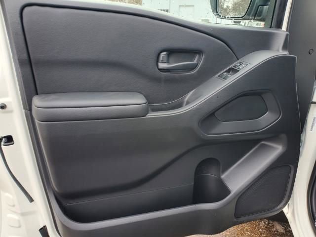 New 2026 Nissan Frontier S image 17