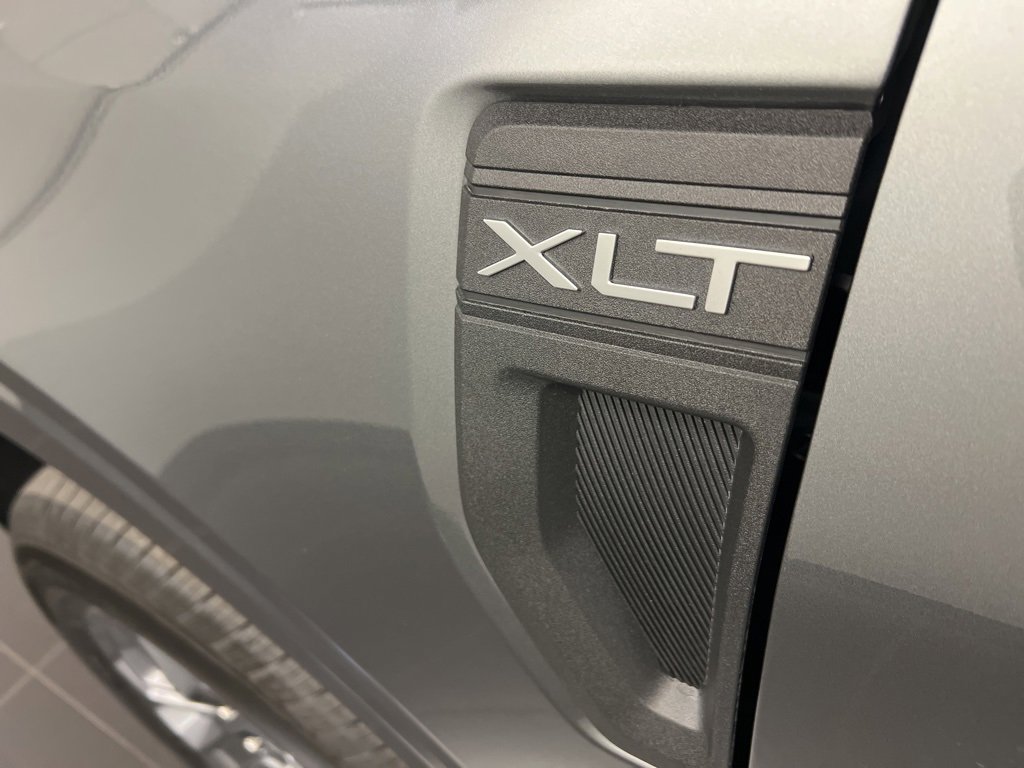 New 2025 Ford Maverick XLT w/ XLT Luxury Package image 31