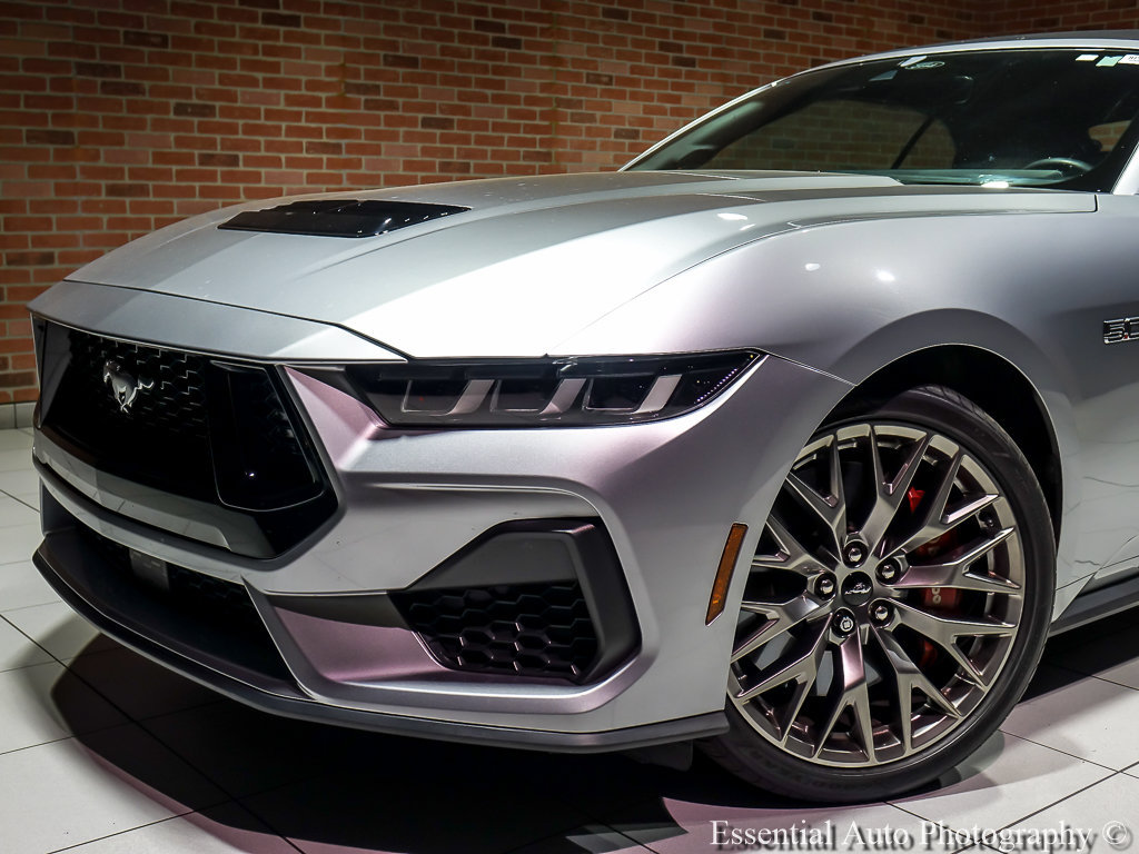 Used 2024 Ford Mustang GT Premium RWD image 3