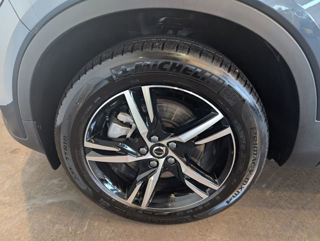 Used 2026 Volvo XC40 B5 Core w/ Climate Package image 10