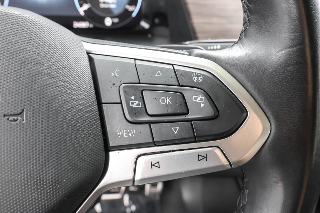 Used 2024 Volkswagen Atlas SEL Premium R-Line image 23