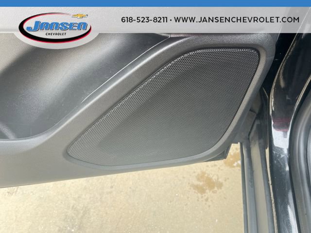 Used 2024 GMC Terrain SLT image 23