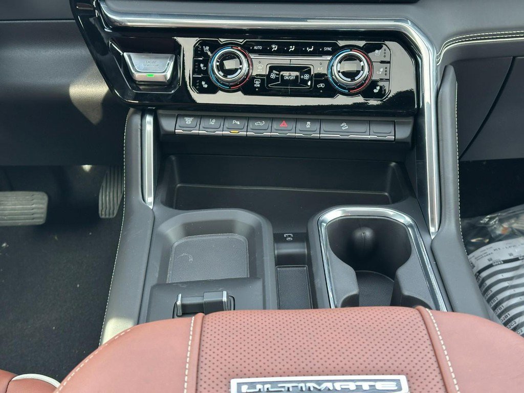 New 2026 GMC Sierra 2500 Denali Ultimate w/ LPO, Black Badging Package image 14