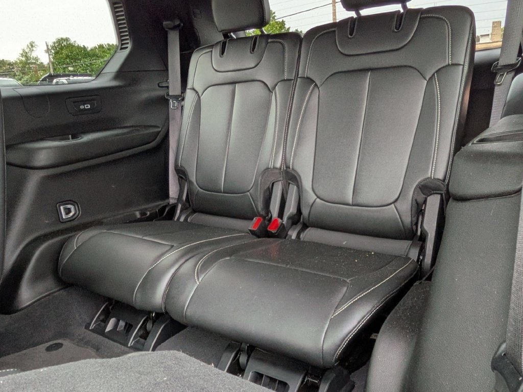 Used 2024 Jeep Grand Cherokee L Limited AWD/4WD image 22