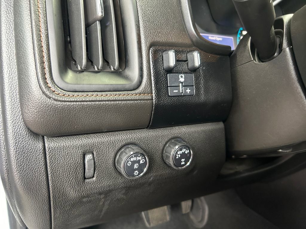 Used 2021 GMC Canyon AT4 w/ Driver Alert Package image 21