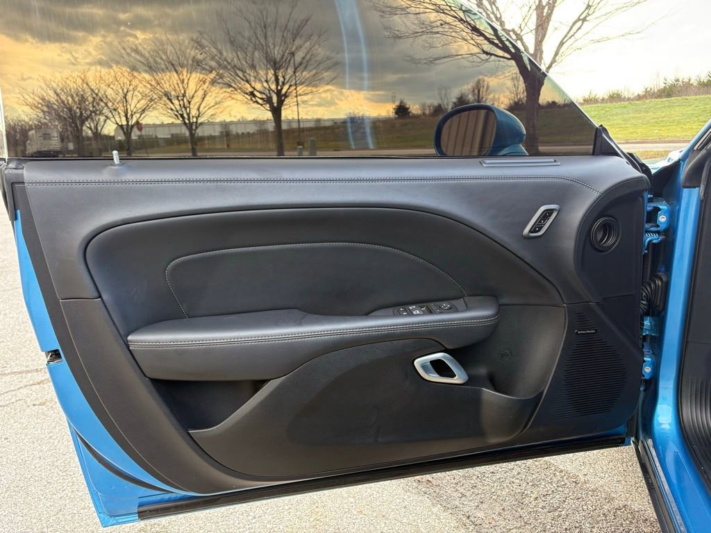 Used 2023 Dodge Challenger R/T w/ Plus Package image 21