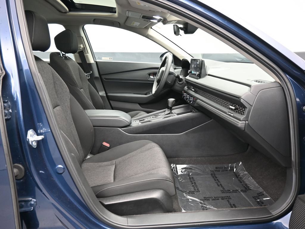 Certified 2024 Honda Accord EX image 39