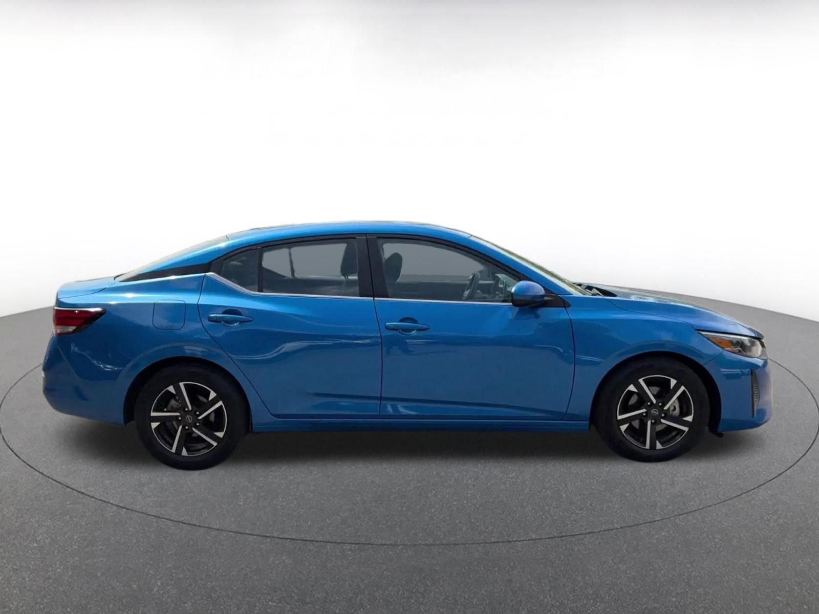 Used 2025 Nissan Sentra SV FWD image 16
