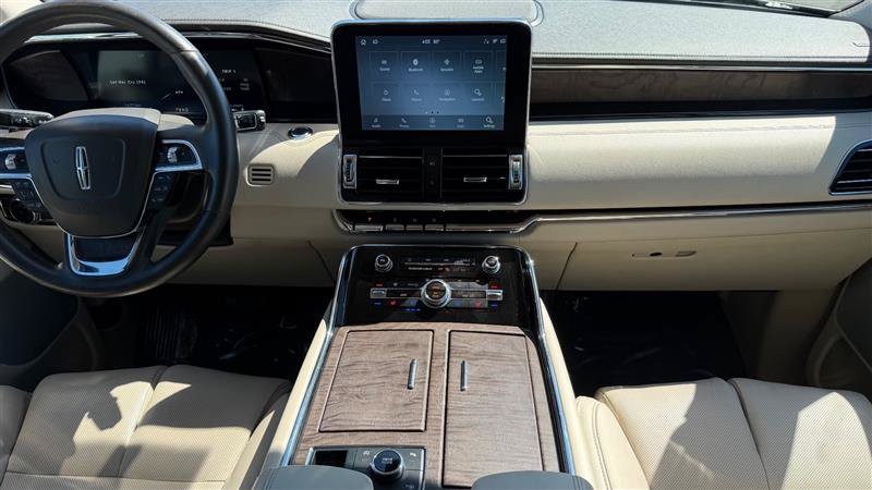 Used 2021 Lincoln Navigator Reserve w/ Luxury Package AWD/4WD image 27