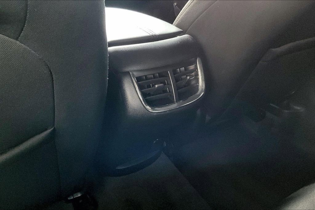 Used 2019 Chevrolet Malibu LT image 34