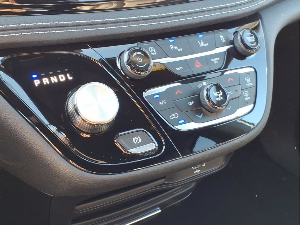 New 2026 Chrysler Pacifica Select w/ S Appearance Package FWD image 26